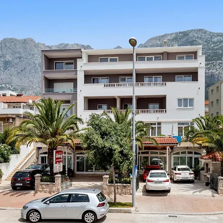 Casa de hóspedes Dany 4*