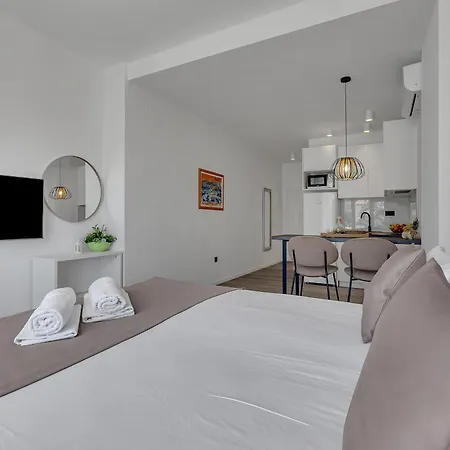 Dany 4* Makarska
