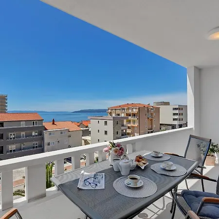 Dany 4* Makarska